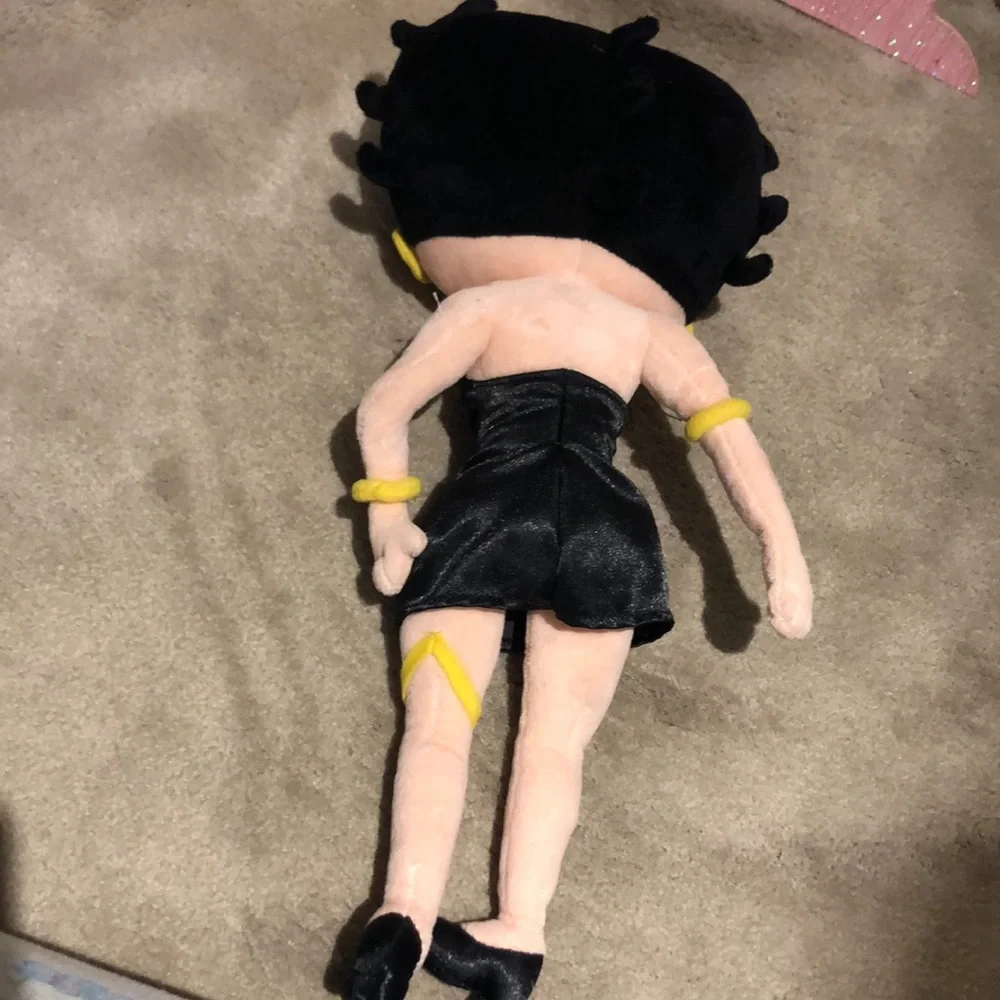 Betty Boop doll— America’s sweetheart Wearing a black mini cocktail dress - Picture 3 of 7